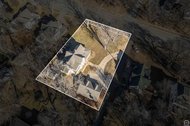 $251,900 | 900 North Buckeye Avenue, Abilene, KS 67410