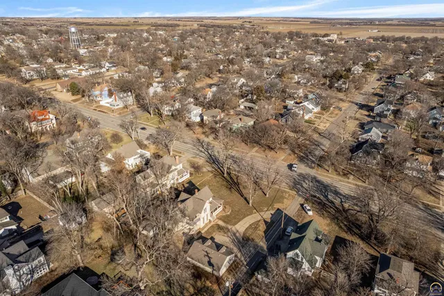 $251,900 | 900 North Buckeye Avenue, Abilene, KS 67410