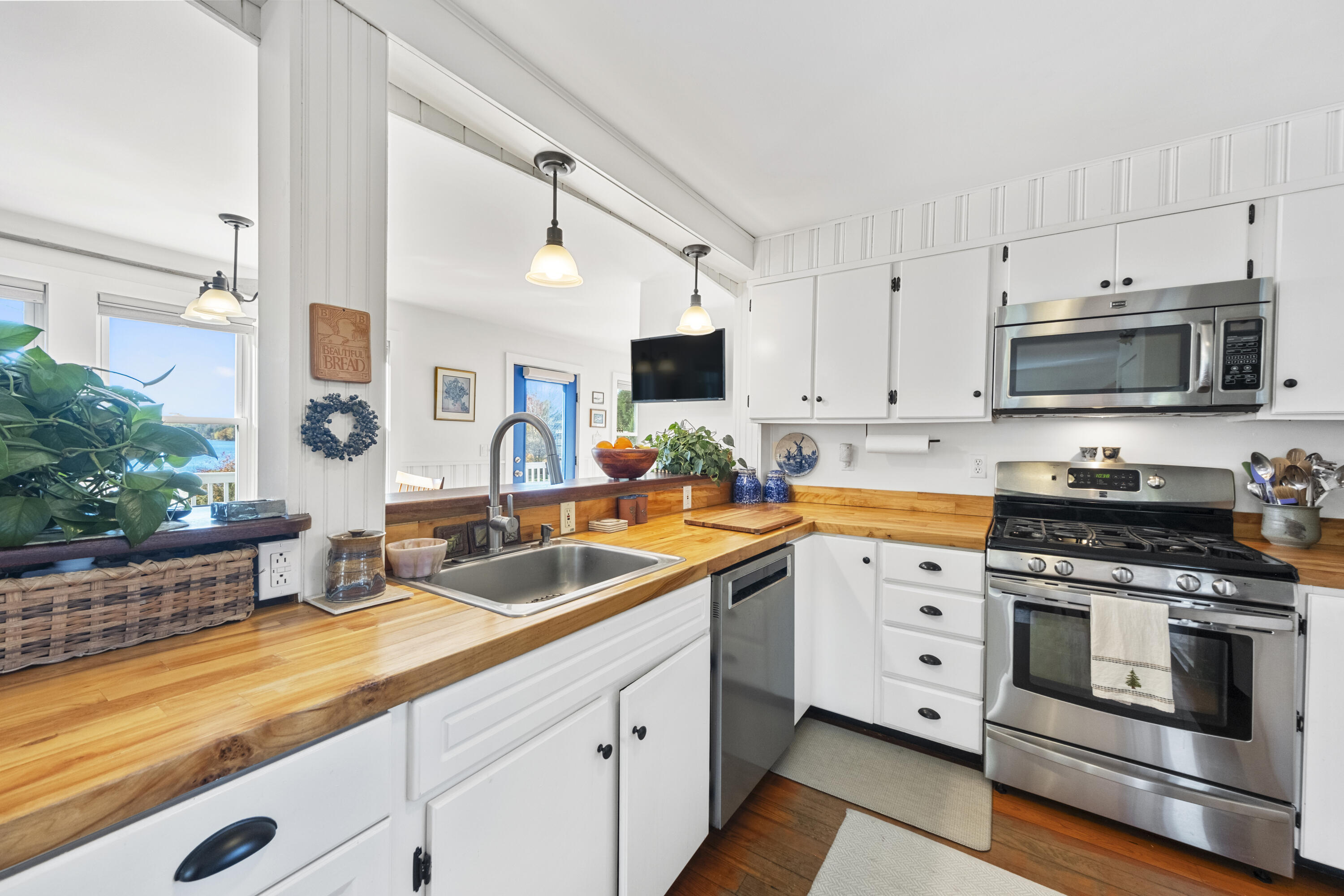 693 Wiscasset Road Boothbay, ME 04537 - Photo 13 of 40 03-35- 693 Wiscasset Rd - Boothbay - JAC