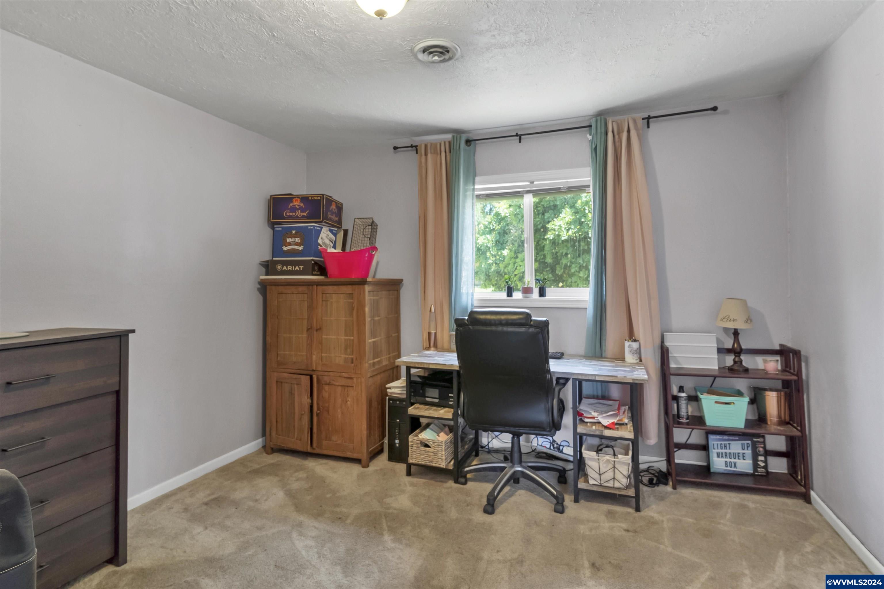 450 Clover Ridge Road Northeast Albany, OR 97322 - Photo 22 of 40