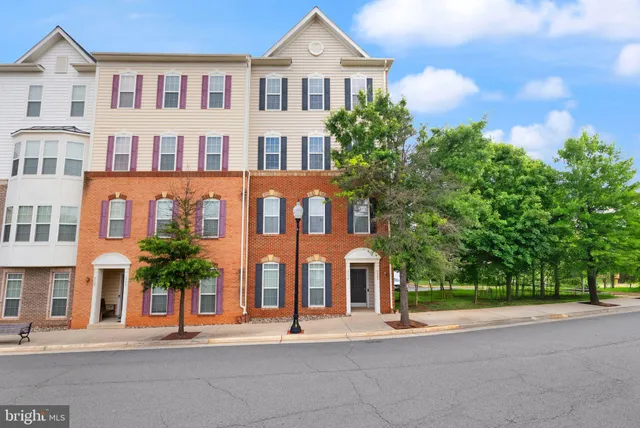 $3,100 | 9502 Lee Court, Manassas, VA 20110