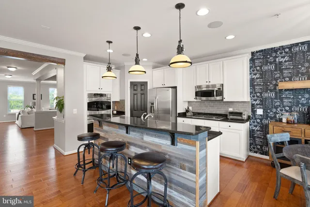 $3,100 | 9502 Lee Court, Manassas, VA 20110