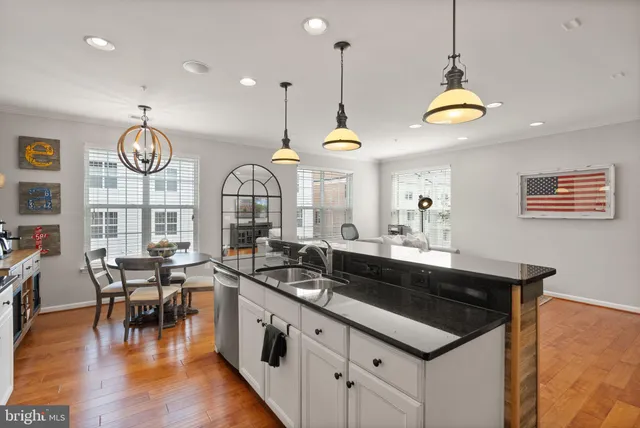 $3,100 | 9502 Lee Court, Manassas, VA 20110