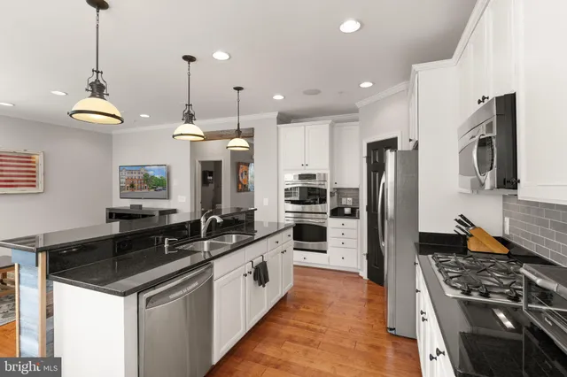 $3,100 | 9502 Lee Court, Manassas, VA 20110