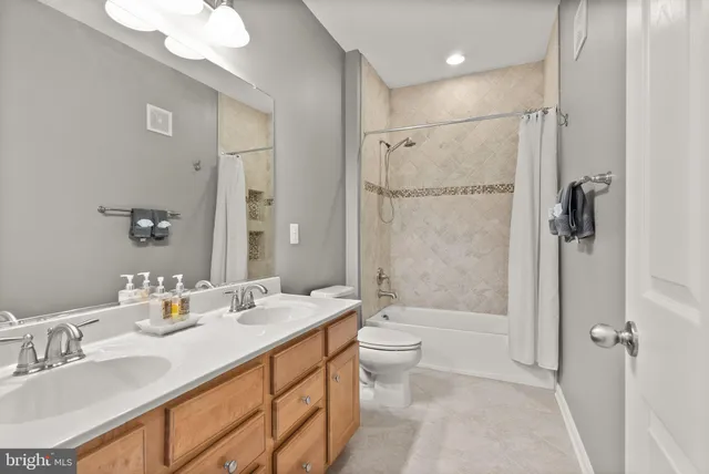 $3,100 | 9502 Lee Court, Manassas, VA 20110