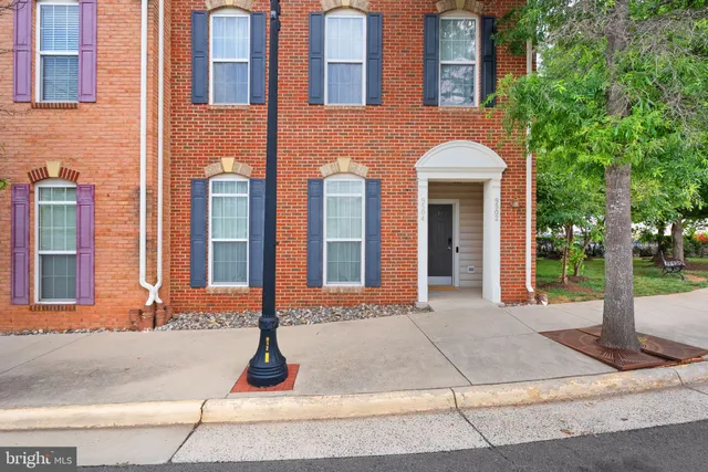 $3,100 | 9502 Lee Court, Manassas, VA 20110