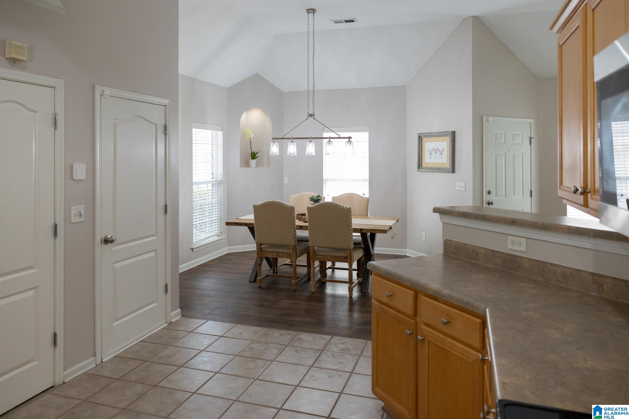 218 High Ridge Drive Pelham, AL 35124 - Photo 7 of 37