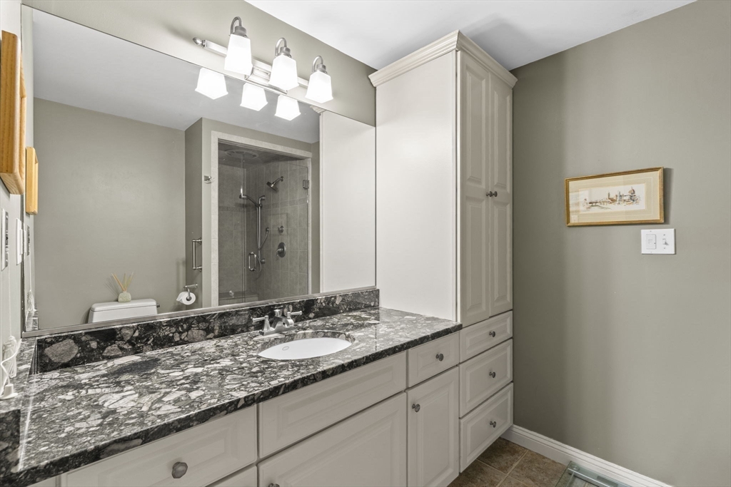 102 Riverside Circle Marshfield, MA 02050 - Photo 29 of 42
