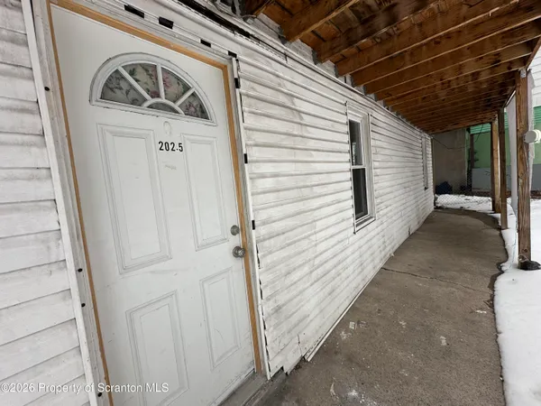 $260,000 | 202 Main Street, Kingston, PA 18704