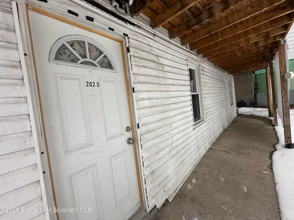$260,000 | 202 Main Street, Kingston, PA 18704