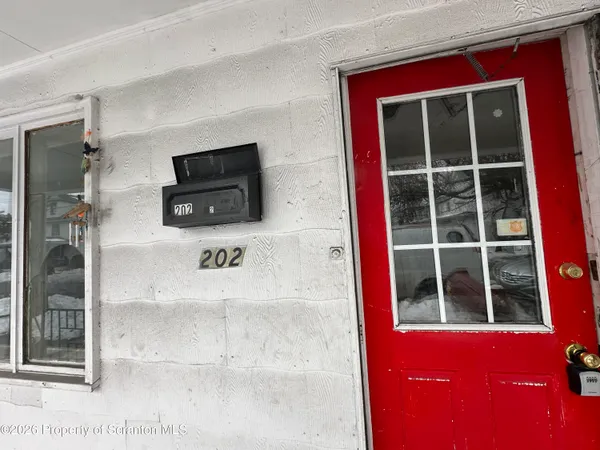 $260,000 | 202 Main Street, Kingston, PA 18704