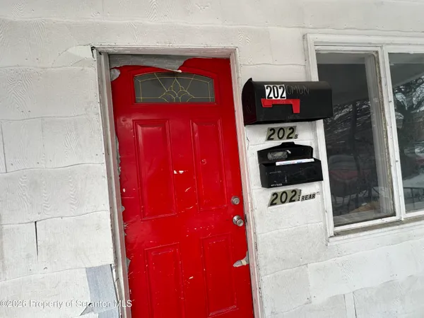 $260,000 | 202 Main Street, Kingston, PA 18704