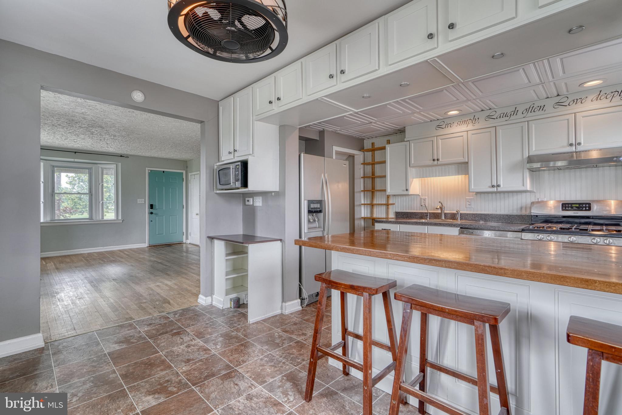 2055 Inverton Road Dundalk, MD 21222 - Photo 11 of 45 Breakfast bar
