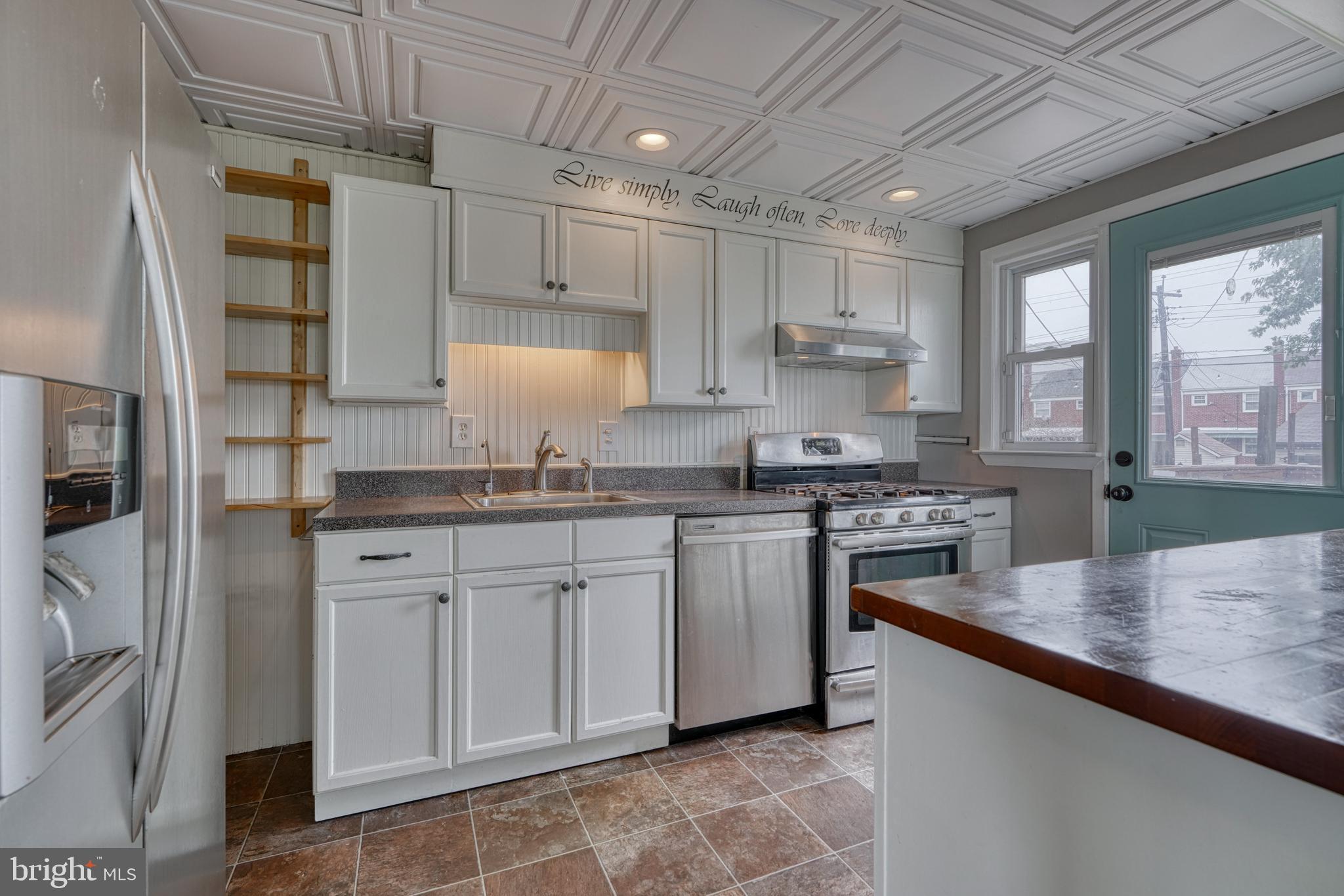 2055 Inverton Road Dundalk, MD 21222 - Photo 12 of 45 Kitchen