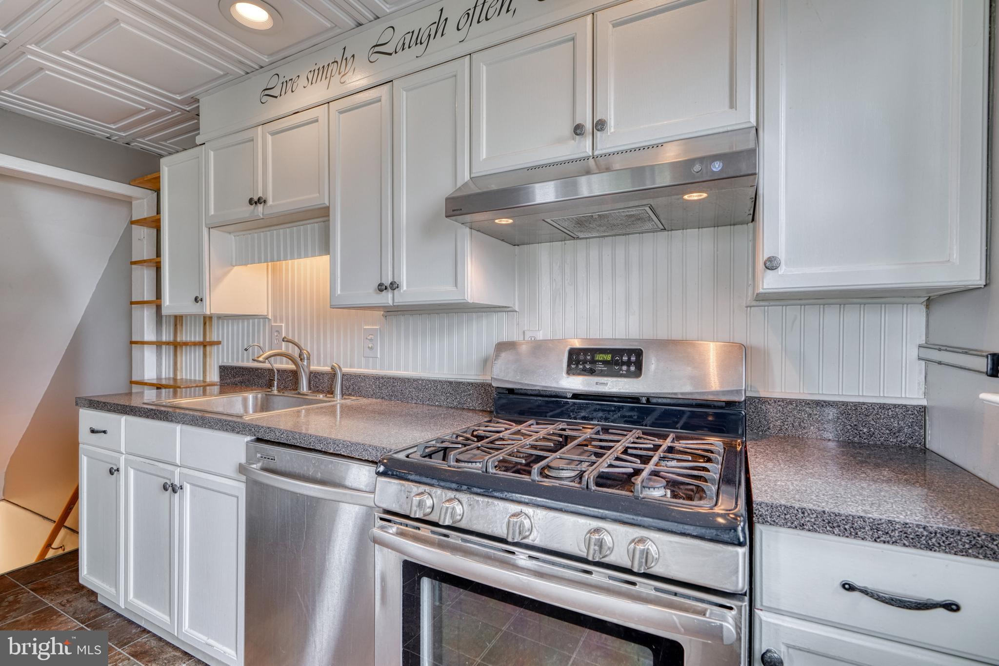 2055 Inverton Road Dundalk, MD 21222 - Photo 14 of 45 Kitchen