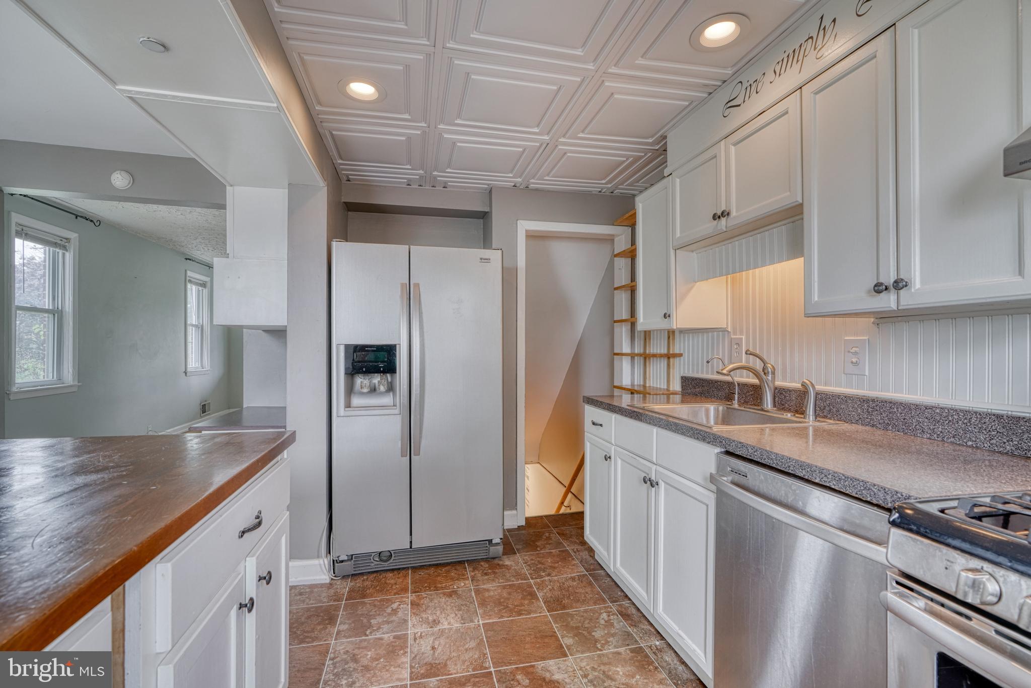 2055 Inverton Road Dundalk, MD 21222 - Photo 17 of 45 Kitchen