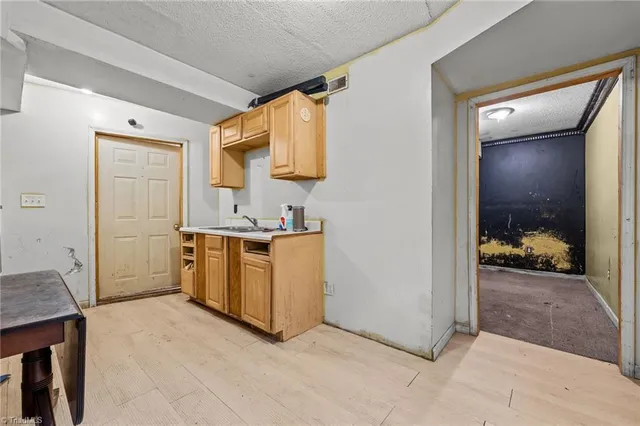 $132,000 | 910 Omaha Street, Greensboro, NC 27406