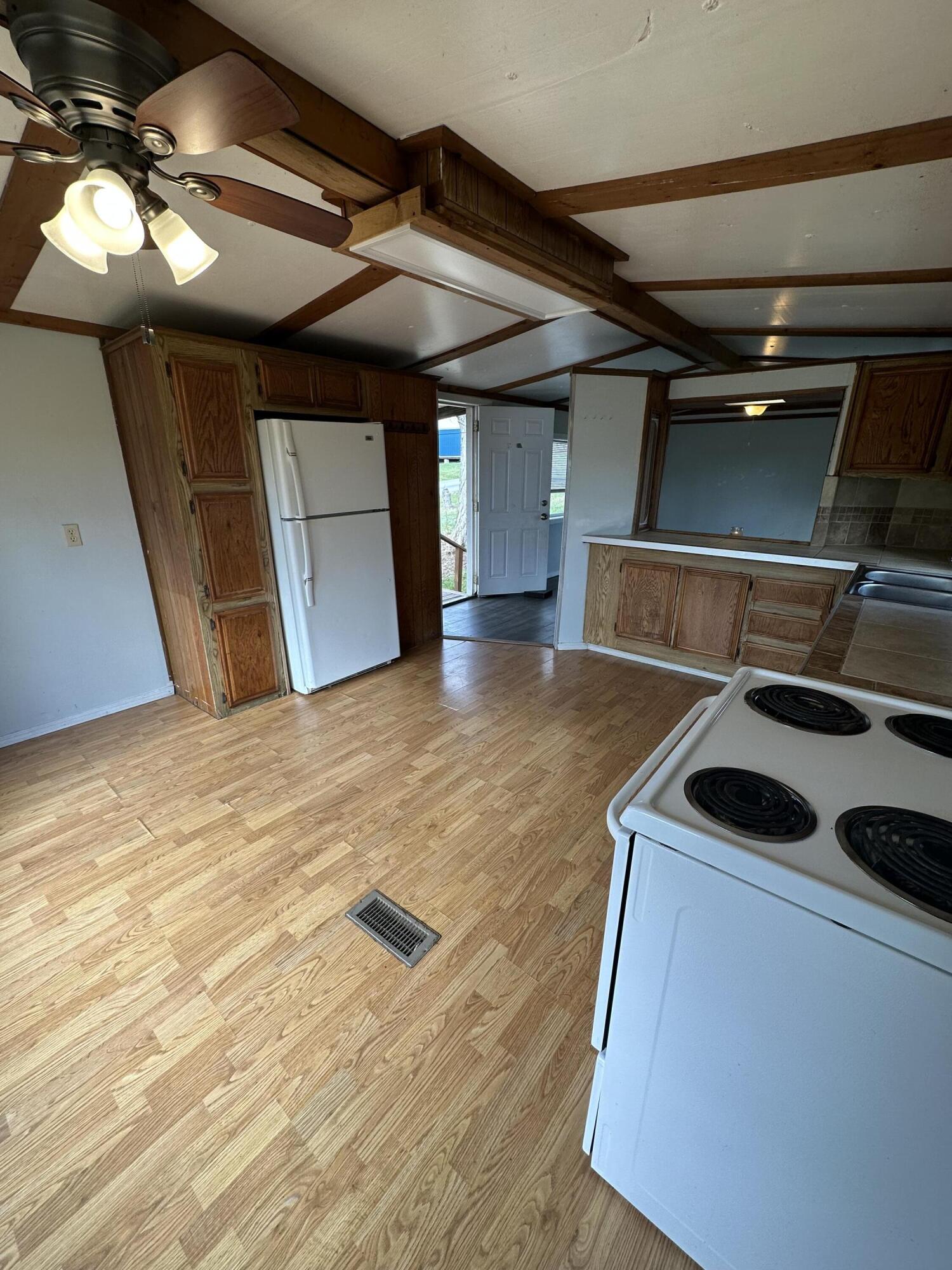 210 Lake Road Dry Ridge, KY 41035 - Photo 5 of 15 Gallery Image 5
