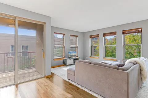 $379,900 | 545 North 1st Street, Unit 404, Minneapolis, MN 55401