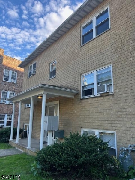 279 Chestnut Street, Unit 3 Nutley, NJ 07110 - Photo 2 of 12