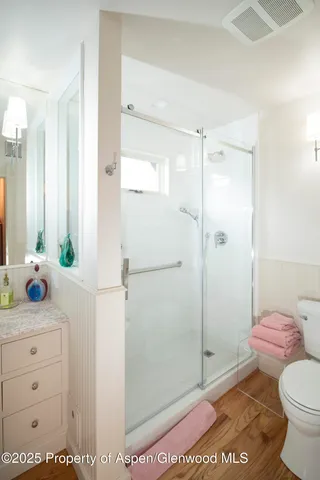 a view of a workspace with furniture