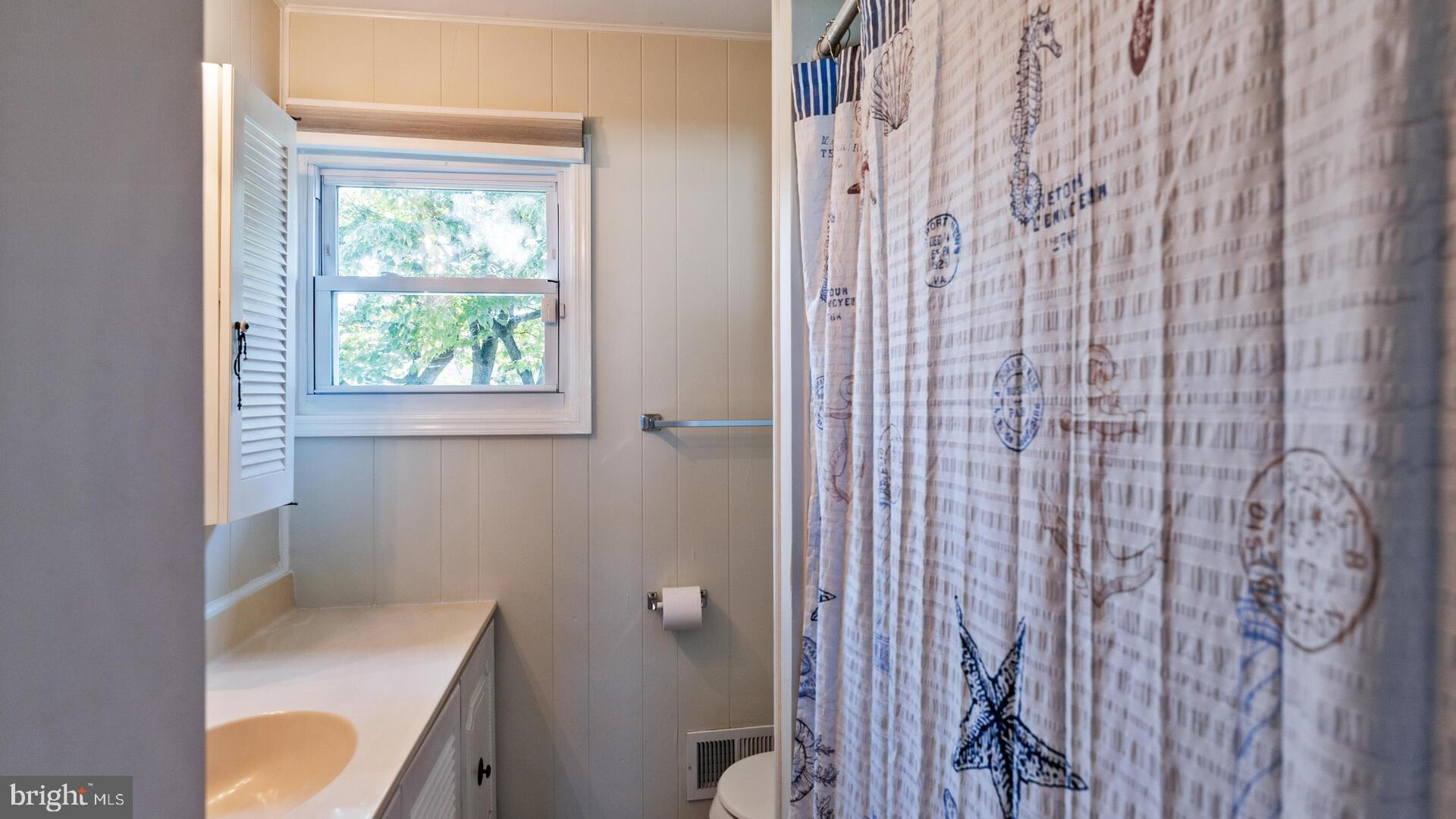 2446 Yardville Hamilton Square Road Hamilton, NJ 08690 - Photo 17 of 23 Gallery Image 17