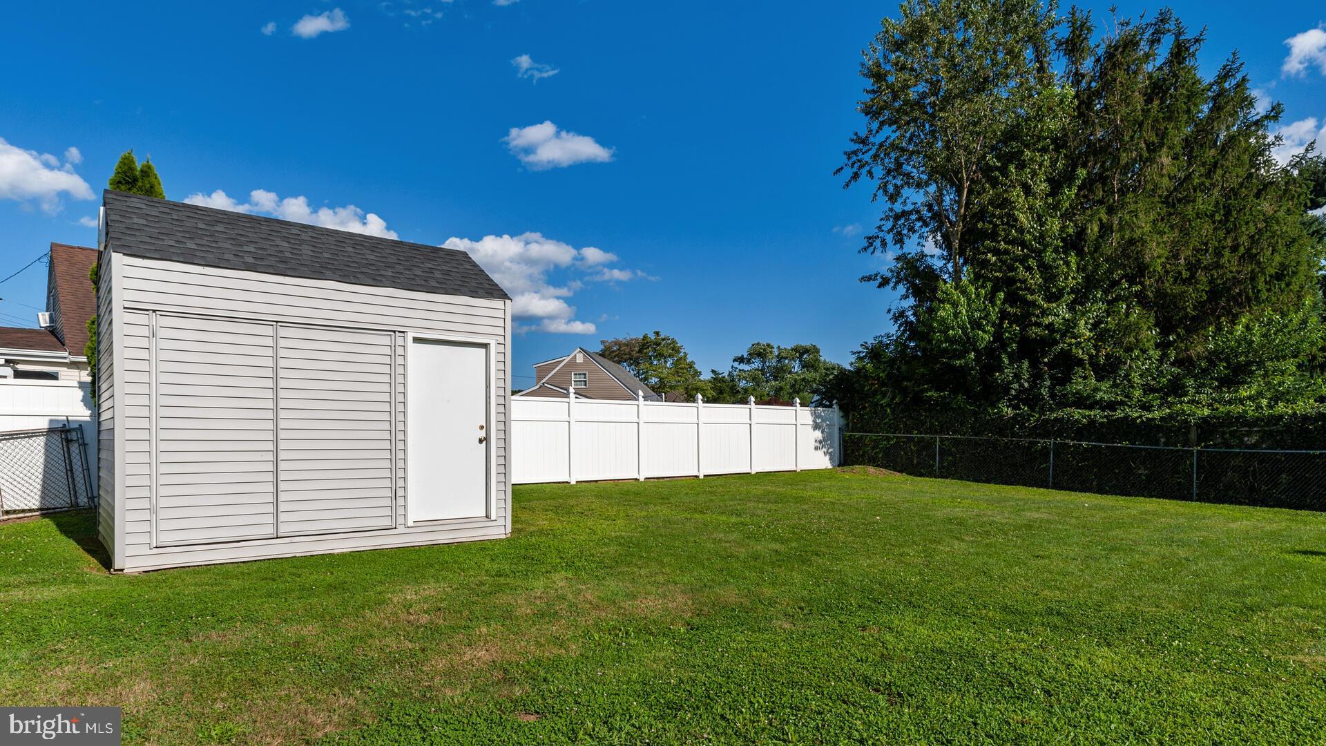2446 Yardville Hamilton Square Road Hamilton, NJ 08690 - Photo 20 of 23 Gallery Image 20