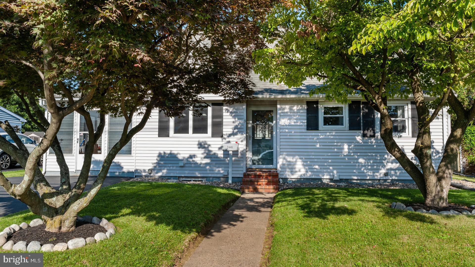 2446 Yardville Hamilton Square Road Hamilton, NJ 08690 - Photo 3 of 23 Gallery Image 3