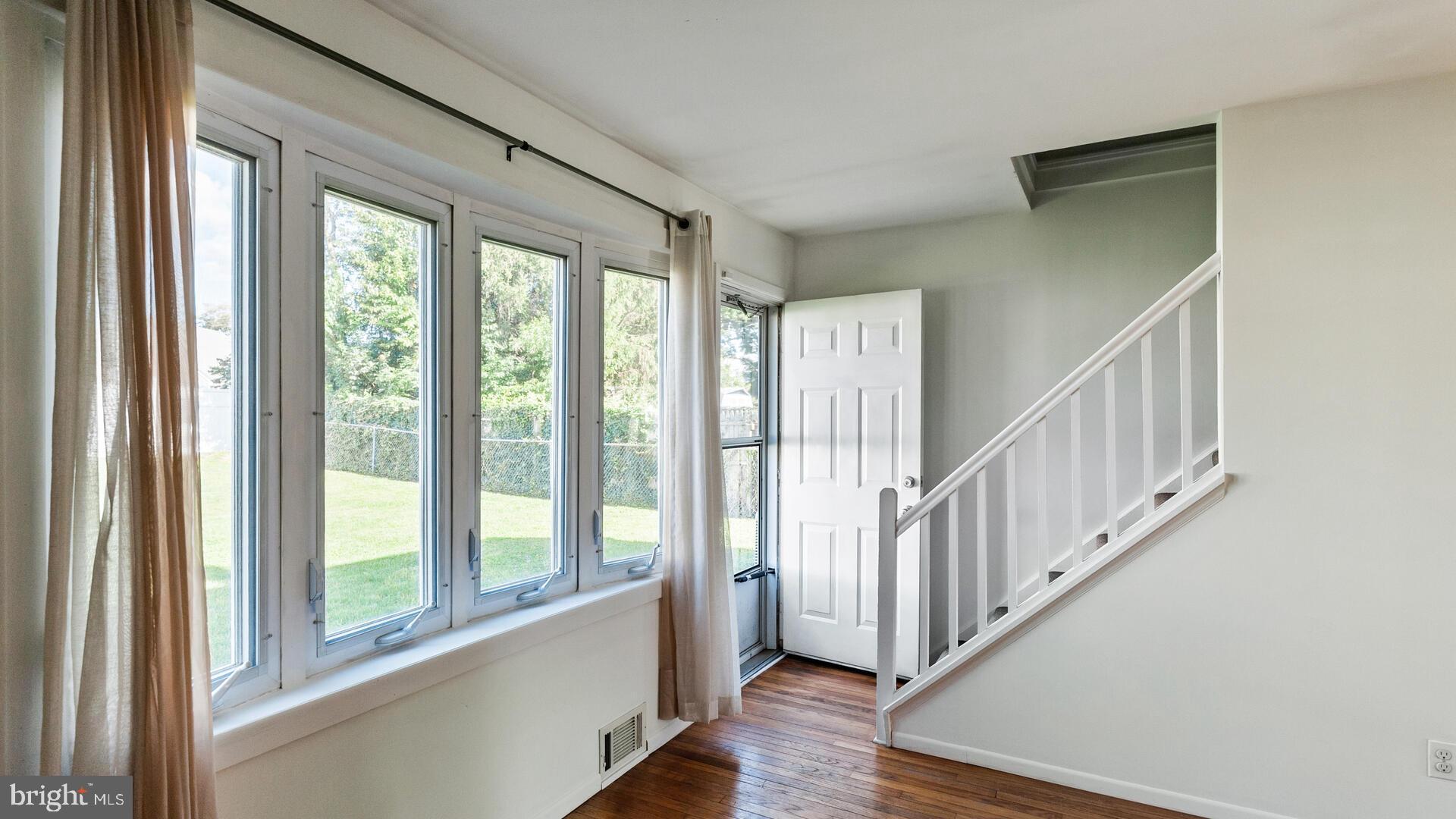 2446 Yardville Hamilton Square Road Hamilton, NJ 08690 - Photo 7 of 23 Gallery Image 7