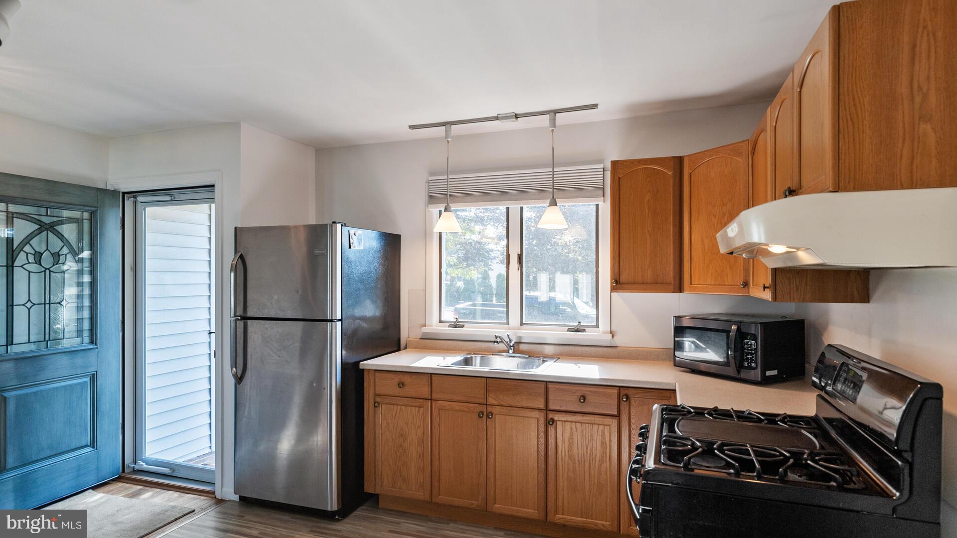 2446 Yardville Hamilton Square Road Hamilton, NJ 08690 - Photo 10 of 23 Gallery Image 10