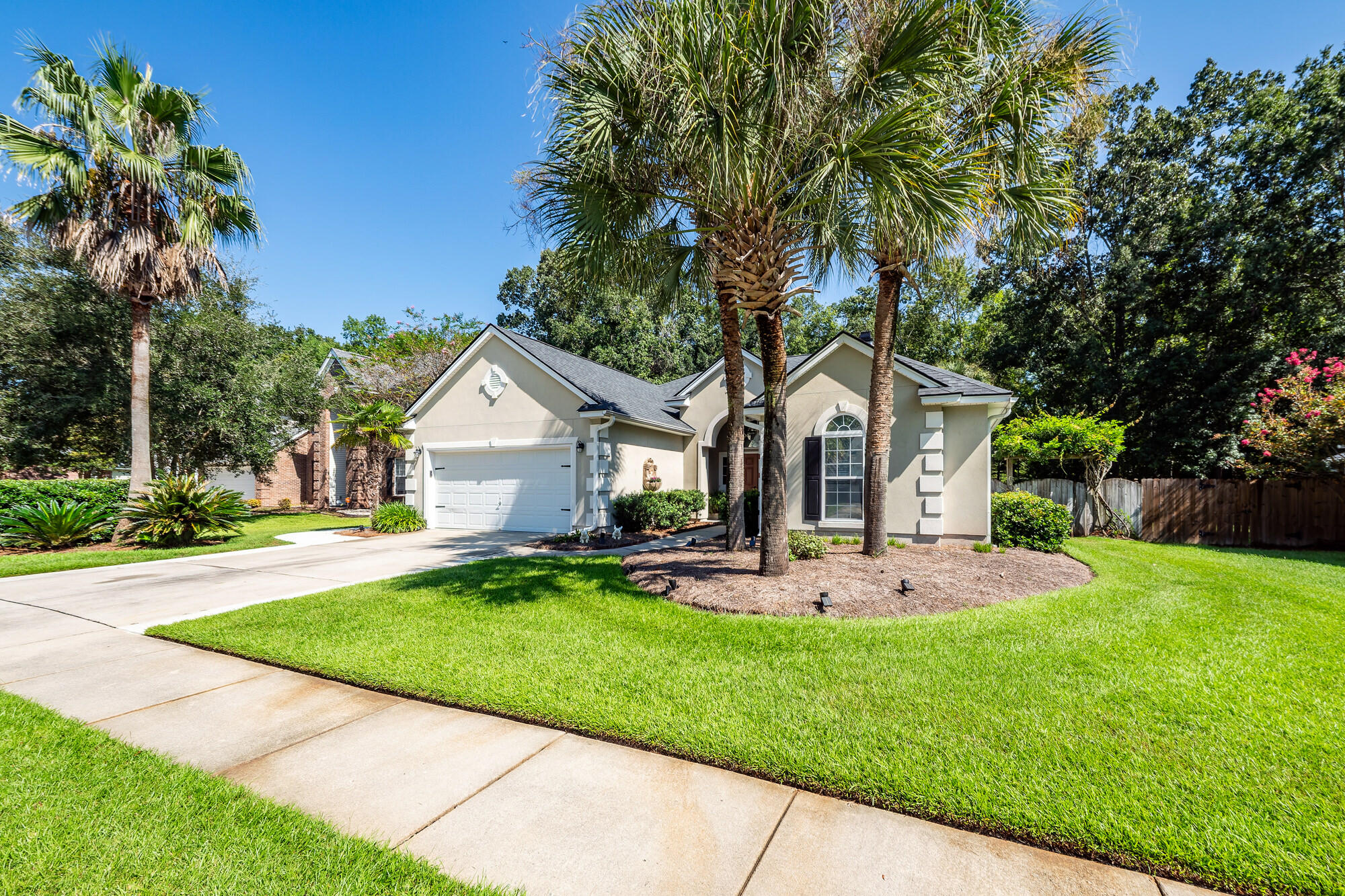 136 Oakbluff Road Summerville, SC 29485 - Photo 4 of 76 66