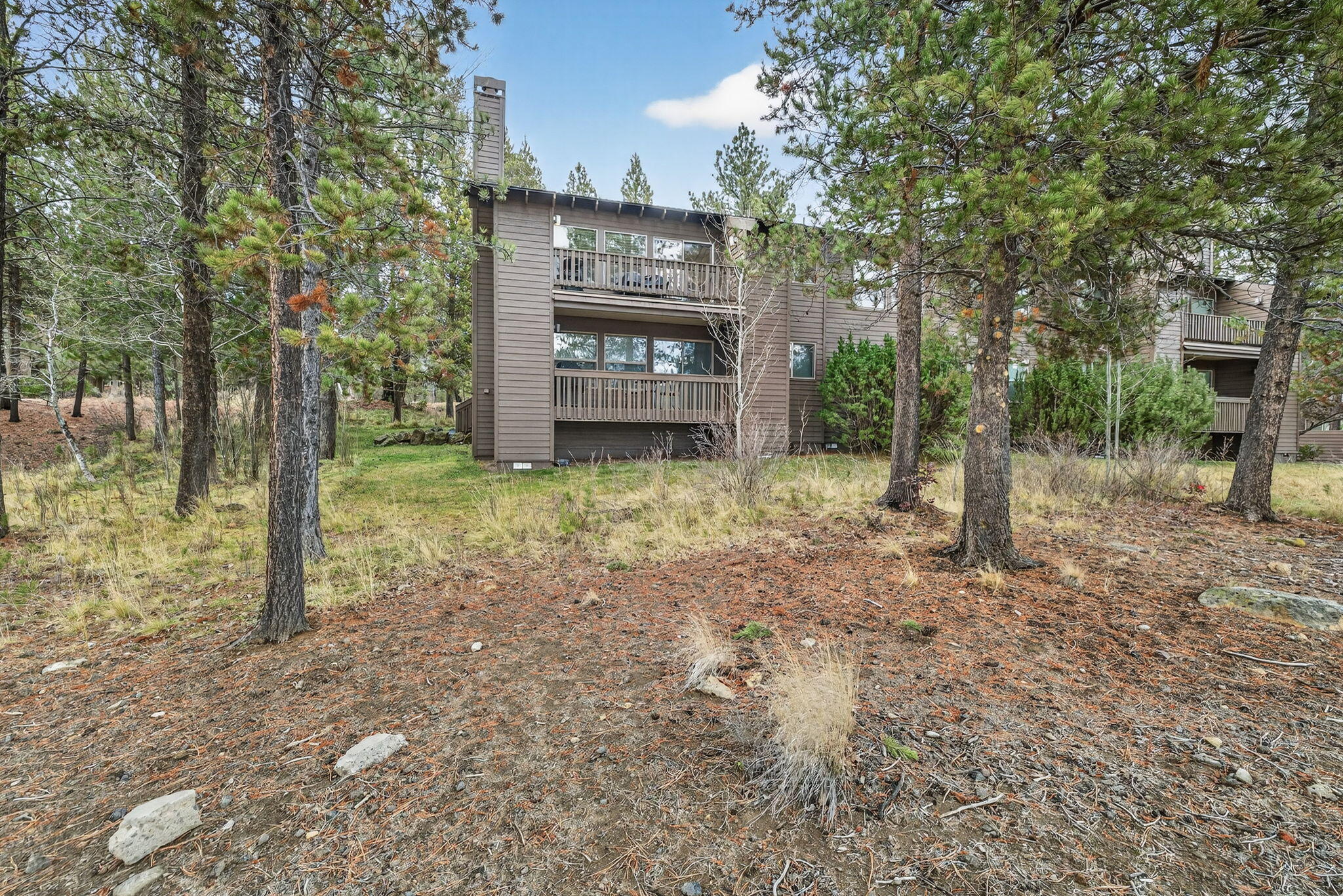 57319 Beaver Ridge Loop, Unit 2 Sunriver, OR 97707 - Photo 4 of 27 2025_12_17_57319_beaver_ridge_loop_unit2