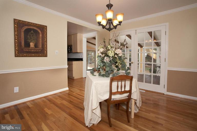 8203 Jeb Stuart Road Potomac, MD 20854 - Photo 4 of 22 Dining Room #3