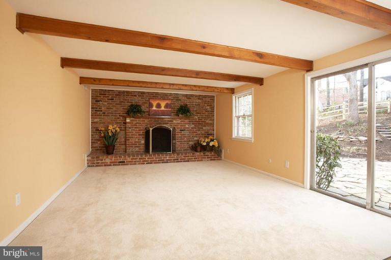 8203 Jeb Stuart Road Potomac, MD 20854 - Photo 5 of 22 Family Room