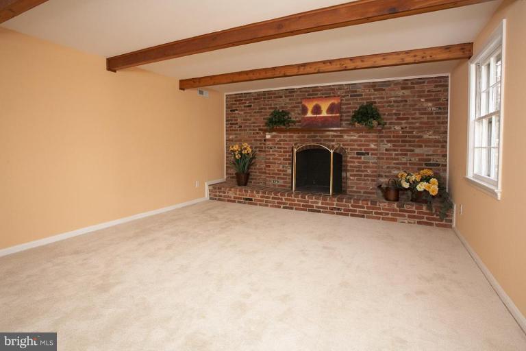 8203 Jeb Stuart Road Potomac, MD 20854 - Photo 6 of 22 Family Room #2