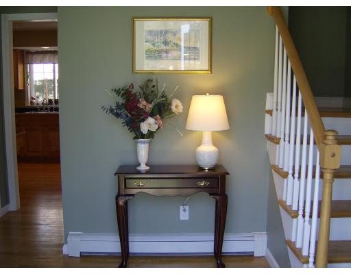 90 MacArthur Road Northbridge, MA 01534 - Photo 4 of 18 Gallery Image 4