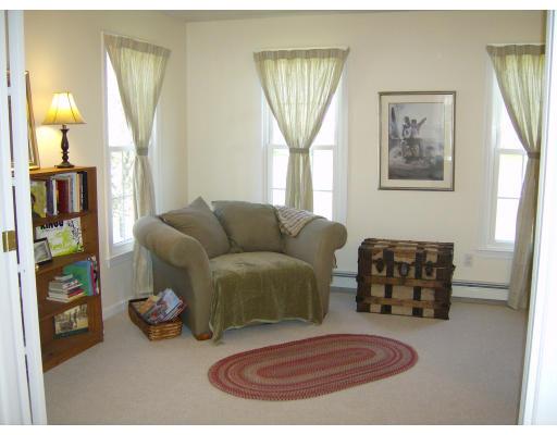 90 MacArthur Road Northbridge, MA 01534 - Photo 9 of 18 Gallery Image 9