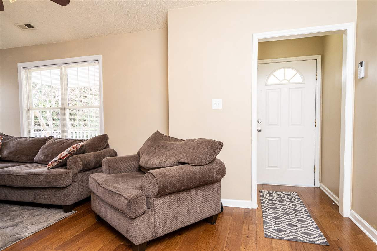 168 Penwood Road Willow Spring, NC 27592 - Photo 5 of 25 Living Room