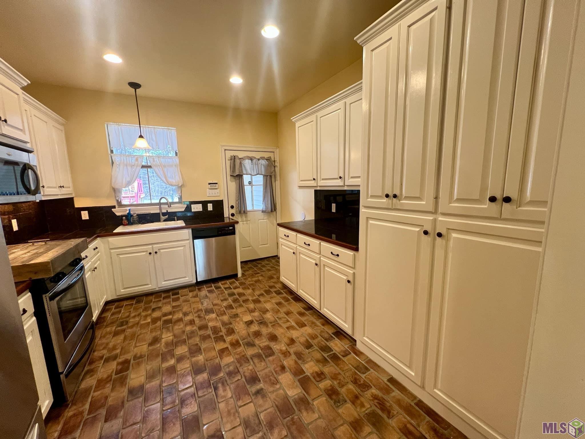 34420 Weiss Road Walker, LA 70785 - Photo 10 of 37