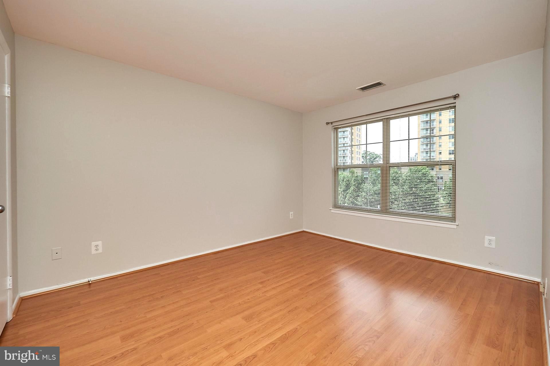 1793 Jonathan Way, Unit J Reston, VA 20190 - Photo 13 of 21 Master Bedroom