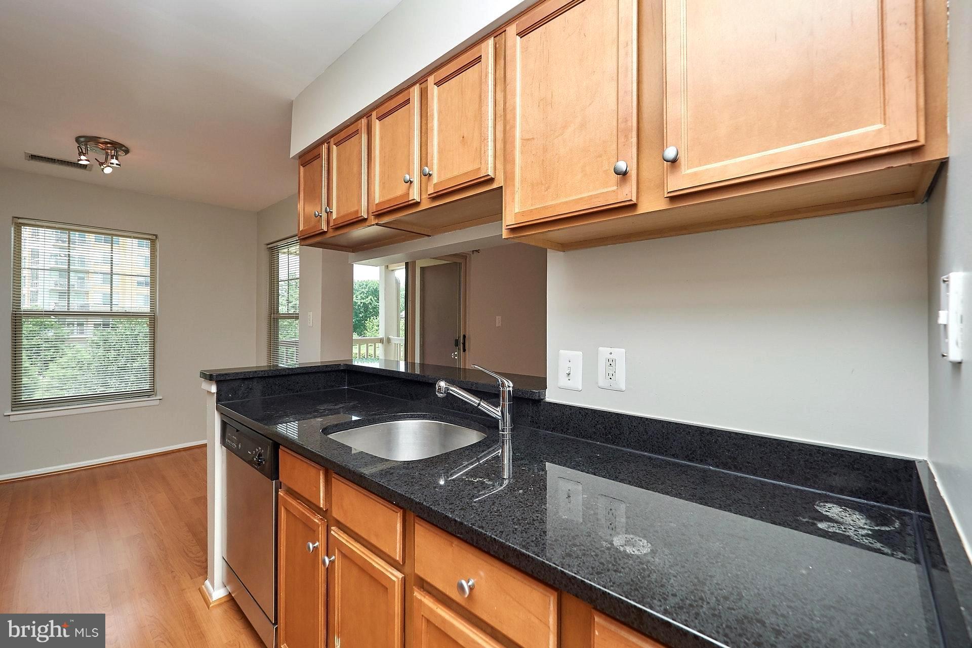 1793 Jonathan Way, Unit J Reston, VA 20190 - Photo 8 of 21 Kitchen
