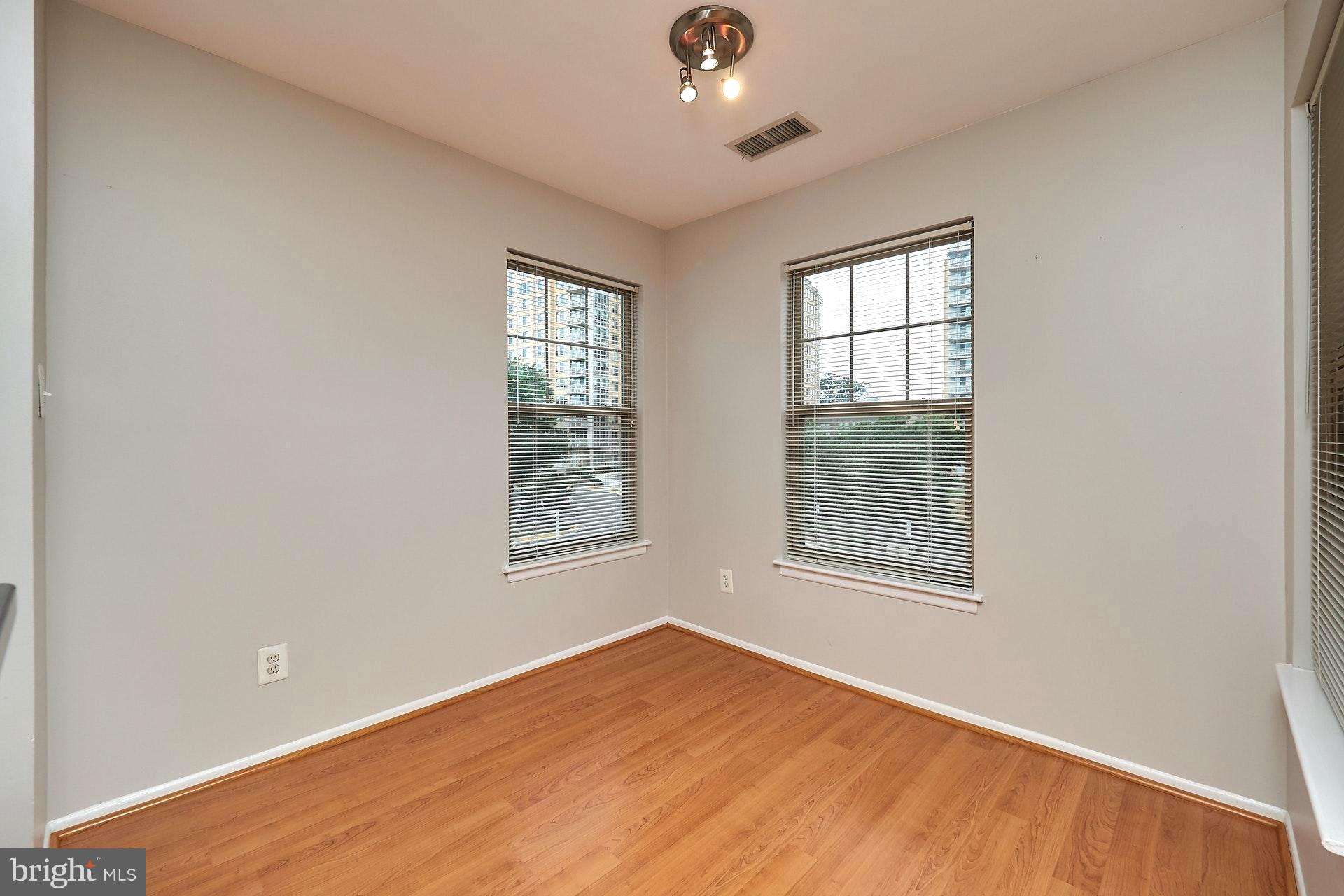 1793 Jonathan Way, Unit J Reston, VA 20190 - Photo 9 of 21 Dining Room