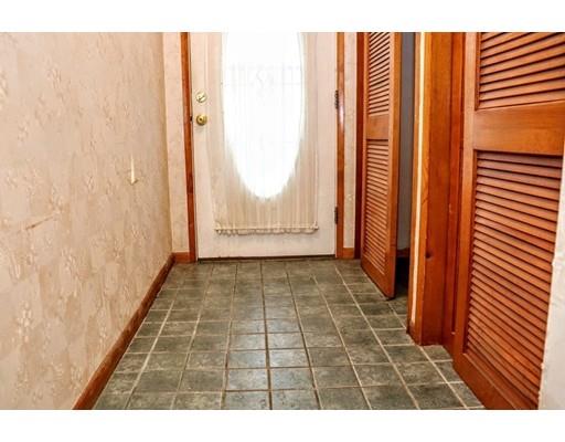 5 Dixfield Road Worcester, MA 01606 - Photo 9 of 14 Gallery Image 9