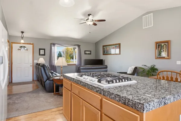 $889,900 | 6211 North Blue Skies Street, Newman Lake, WA 99025
