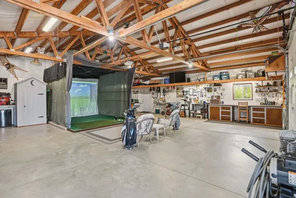 $889,900 | 6211 North Blue Skies Street, Newman Lake, WA 99025