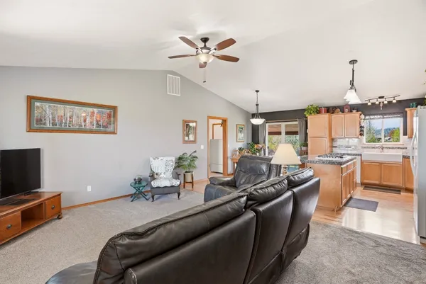 $889,900 | 6211 North Blue Skies Street, Newman Lake, WA 99025