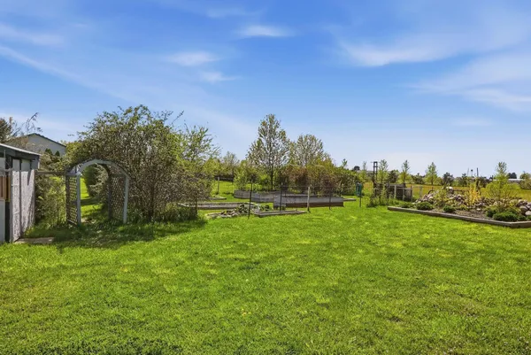 $889,900 | 6211 North Blue Skies Street, Newman Lake, WA 99025