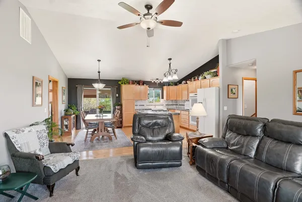 $889,900 | 6211 North Blue Skies Street, Newman Lake, WA 99025
