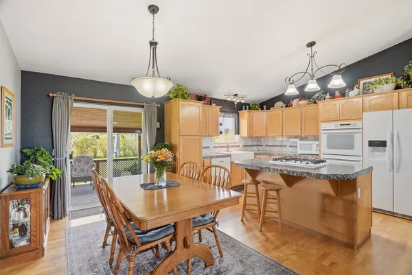 $889,900 | 6211 North Blue Skies Street, Newman Lake, WA 99025