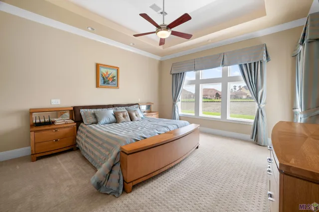 $1,250,000 | 156 Northlake Drive, Thibodaux, LA 70301